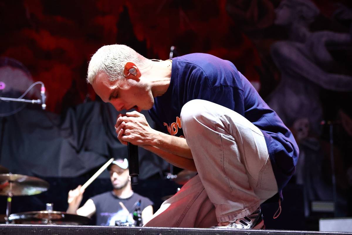 LIVE: Veslovalo se, svítilo se, řvalo se. Největší show Architects u nás se povedla