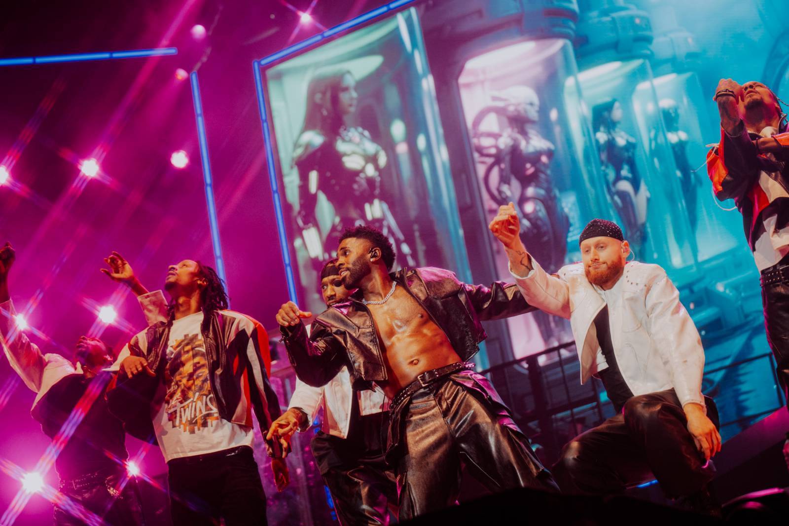 LIVE: Bombastický Jason Derulo v Praze dělal stojky a tančil a zpíval do roztrhání těla