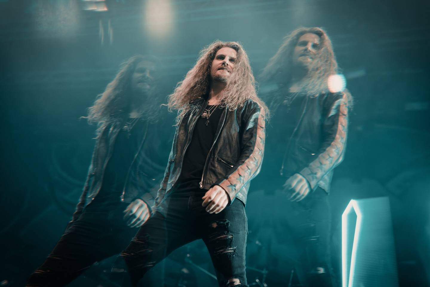 LIVE: Všechno šlape, všechno bliká. A publikum výtečné Epicy a Amaranthe pomalu stárne