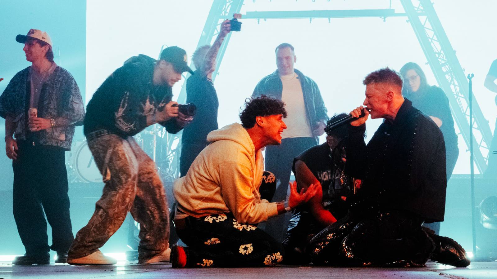 LIVE: Adam Mišík potvrdil ve Foru Karlín svou pozici na scéně. Předvedl koncert, který držel pohromadě