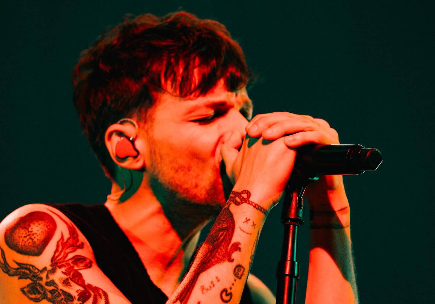 LIVE: Neurazí, nenadchne. Louis Tomlinson předvedl v Praze show, na kterou zítra zapomenete 