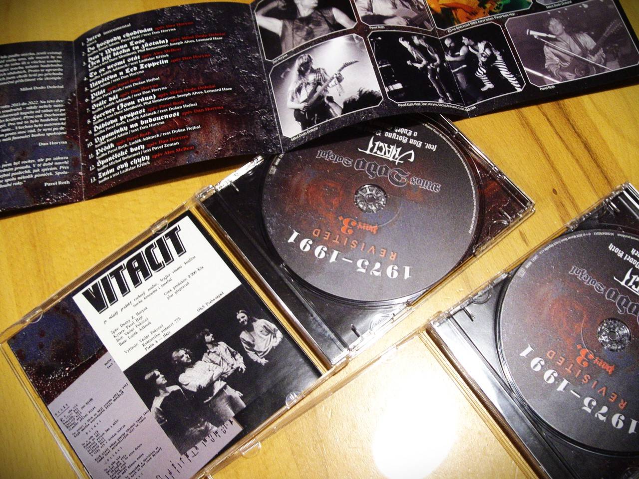 RECENZE: Co song, to jiný hlas. Miloš Dodo Doležal završil rekonstrukci historie kapely Vitacit