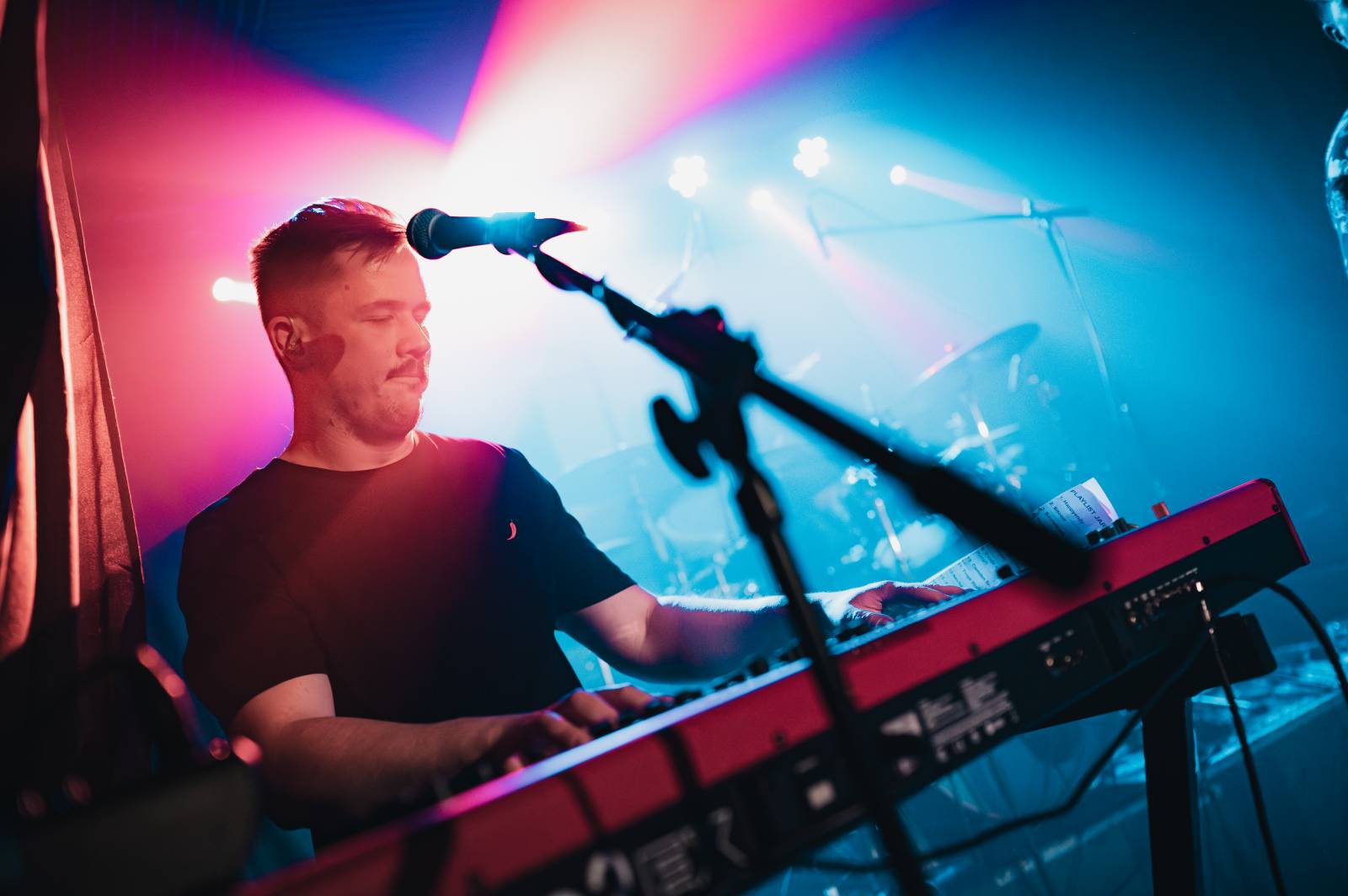 LIVE: Jary Tauber s hostem Petrem Kolářem rozhicovali fanynky na lodi Kamina Boat v Praze