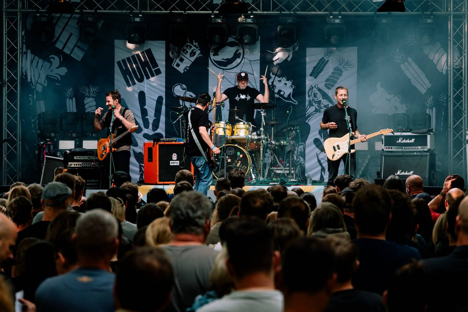 LIVE: Wohnout slaví třicet let na scéně. Rozžhavili a roztančili fanoušky v Riegrových sadech