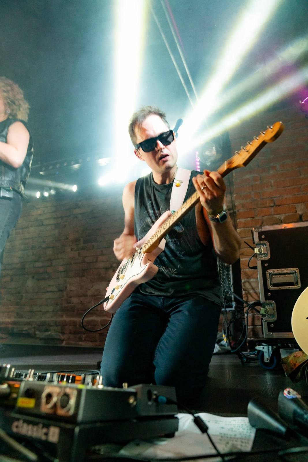 LIVE: Něco něco pokřtili nové album Majonéza, do MeetFactory si pozvali i Kruh 19