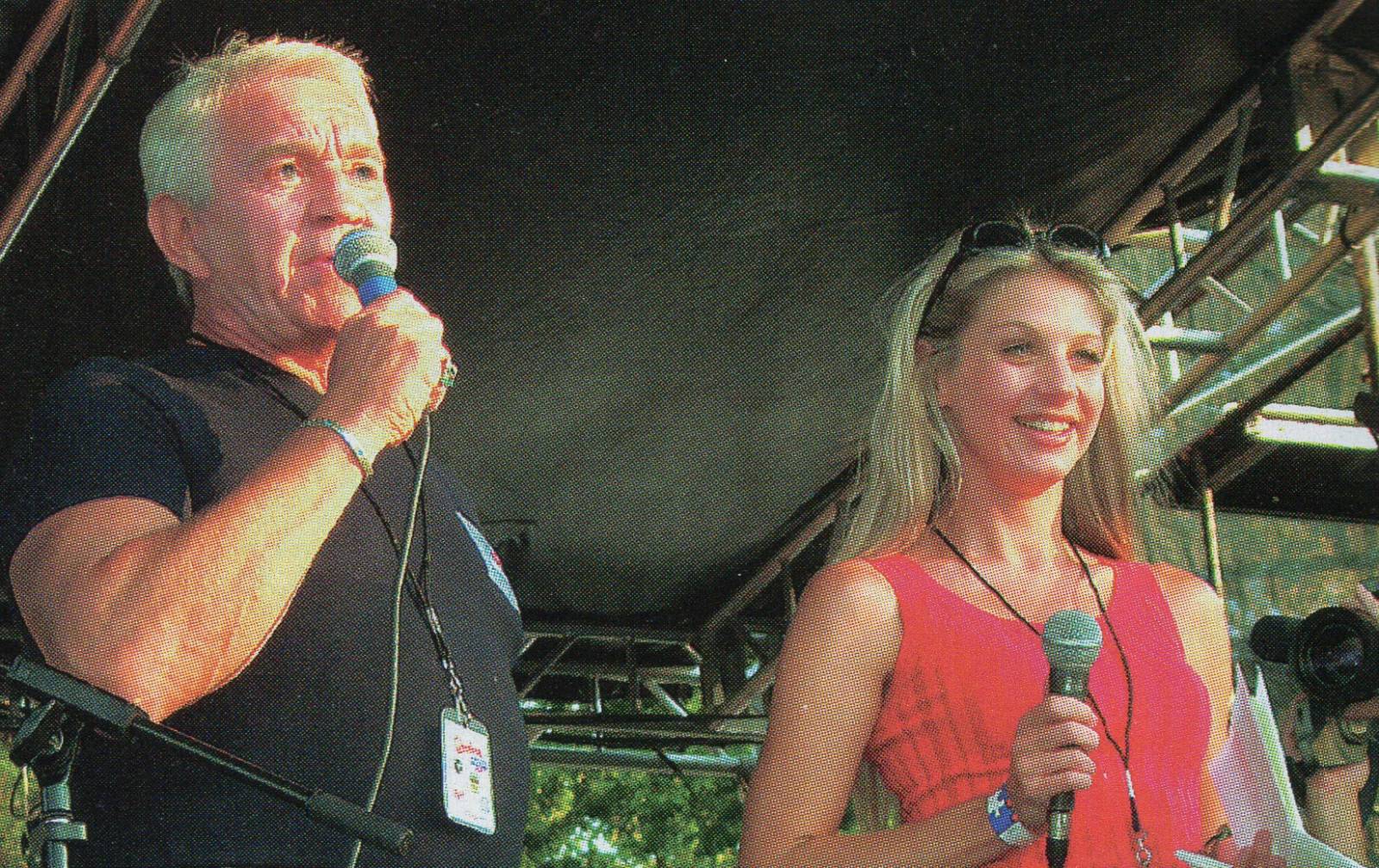 RETRO 2000 | Čtvrtý ročník CS Rockfestu: Kryštof a Chinaski doplatili na problém s vízy, do USA vyrazili i Kabát, Anna K. nebo Iné Kafe