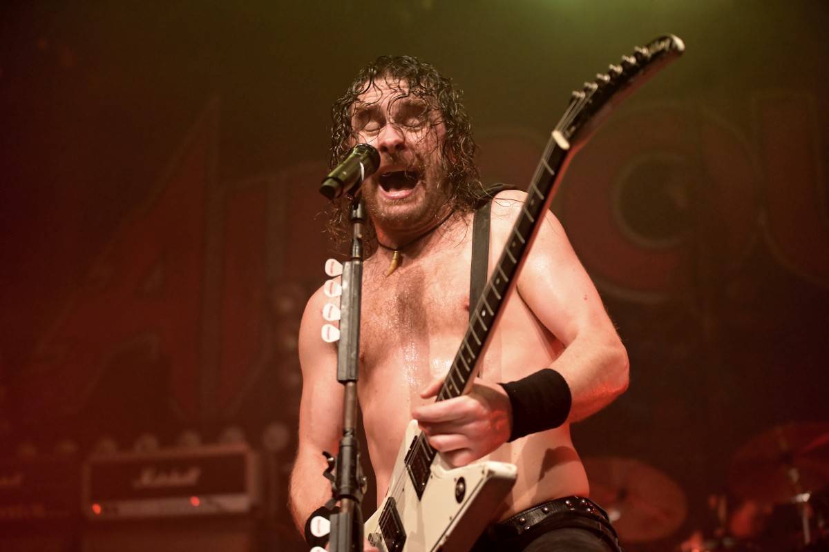 LIVE: Airbourne se prohnali Archou jako ohnivé tornádo a na holky z The Agony můžeme být hrdí