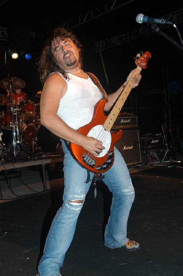 RETRO 2000 | Česko-slovenský rock za velkou louží. V Chicagu pro krajany zahráli Divokej Bill, Tublatanka, Blue Effect nebo Horkýže Slíže