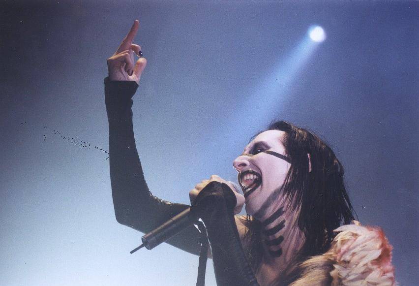 RETRO 90s | Když Marilyn Manson překročil všechny hranice. Album Antichrist Superstar vzbudilo pohoršení