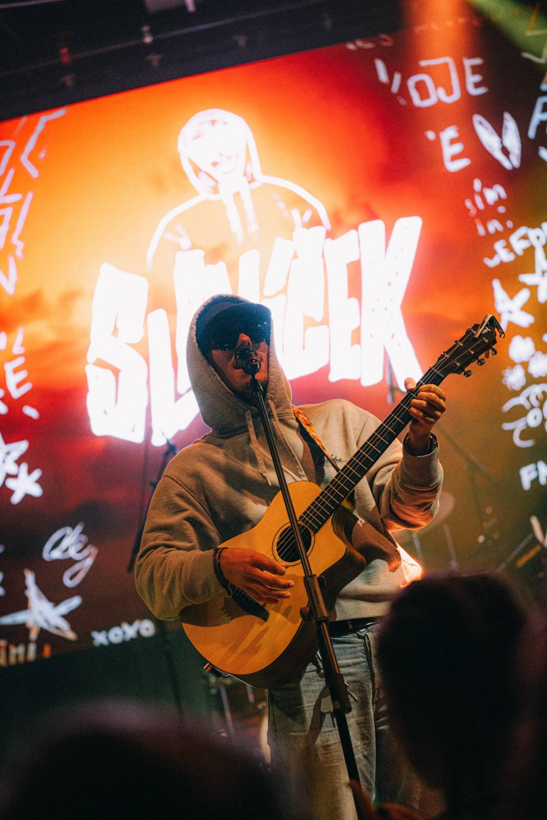 LIVE: Slavíček vyprodal pražský Lucerna Music Bar. Pokřtil album Z pokoje do boje