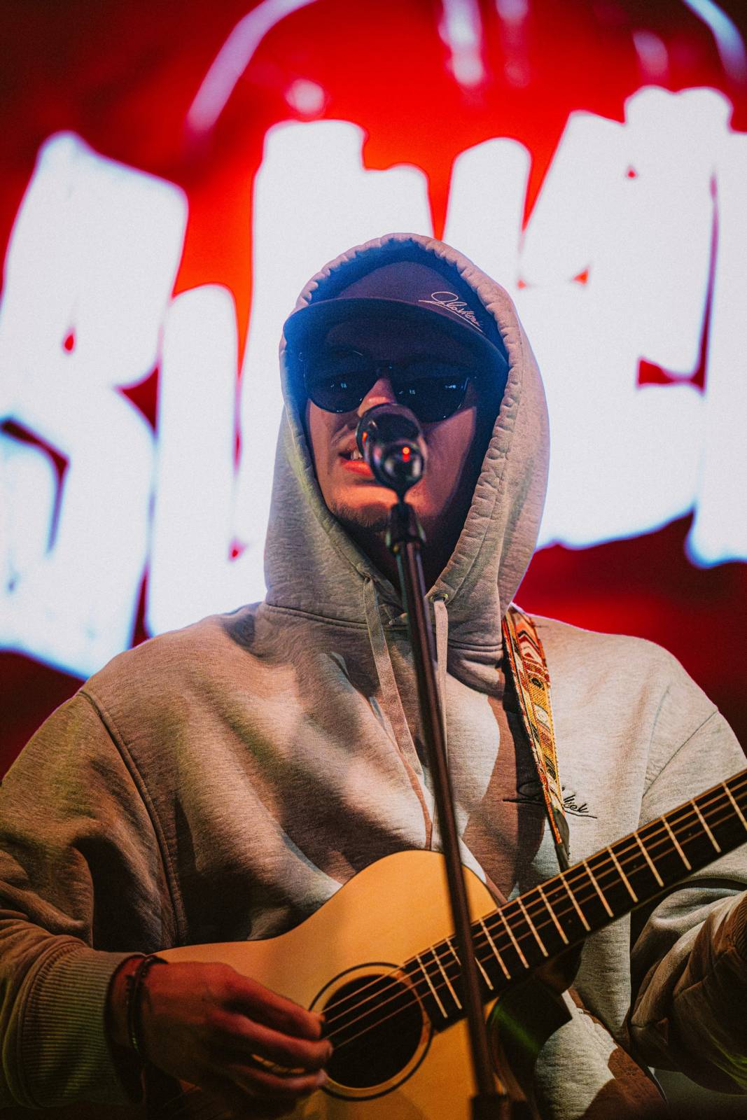 LIVE: Slavíček vyprodal pražský Lucerna Music Bar. Pokřtil album Z pokoje do boje