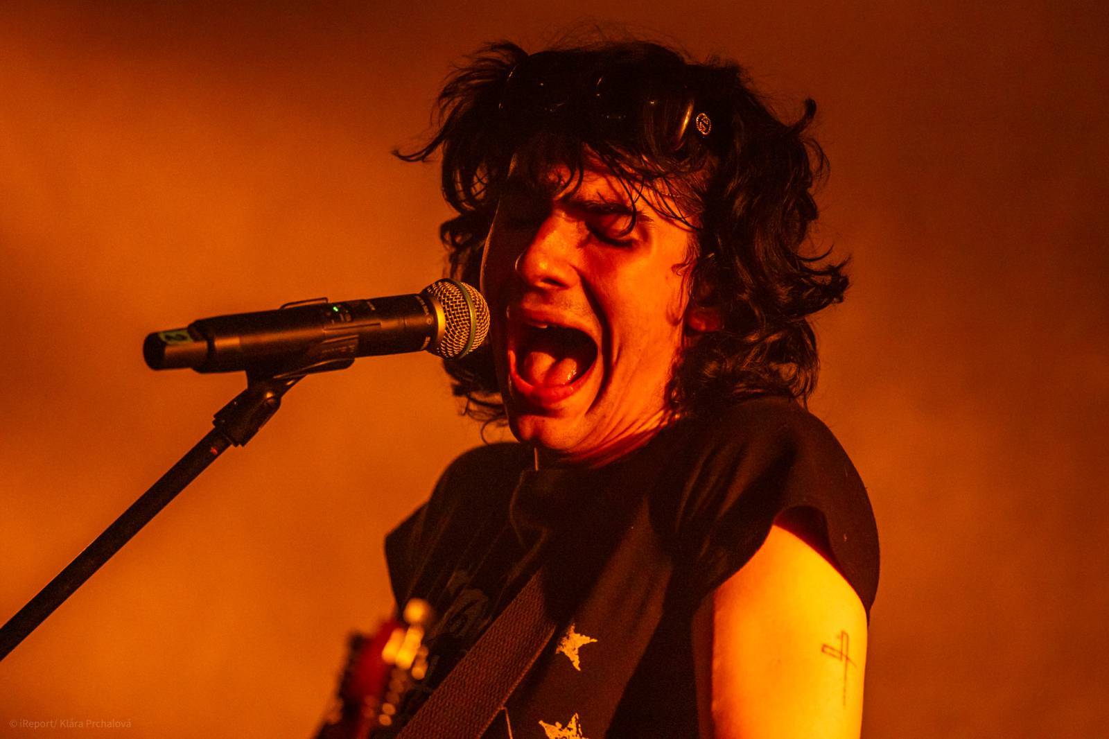 LIVE: Berlin Manson rozpoutali na Flédě punkovou bouři. Fanouškům představili nové album
