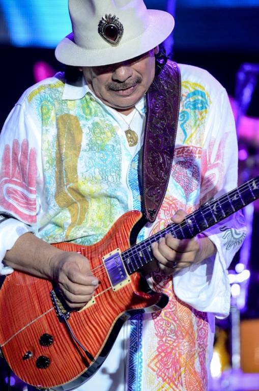 LIVE: Carlos Santana proměnil Prahu v karnevalové město
