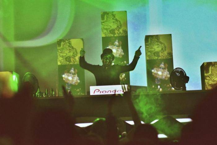 LIVE: Claptone čaroval, eso z rukávu ale nevytáhnul