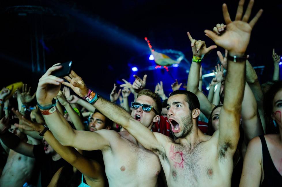 LIVE: Robbie Williams ukázal na Szigetu show, Florence and the Machine duši