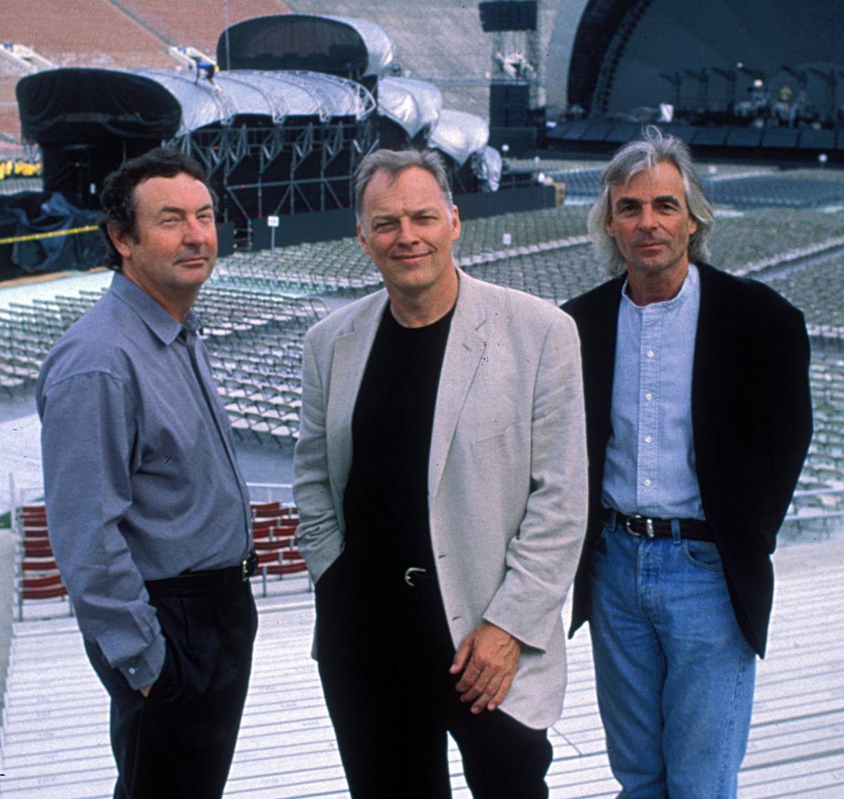RETRO: Je to svět Pink Floyd. Kapela na Strahově v roce 1994 bavila více než stotisícový dav