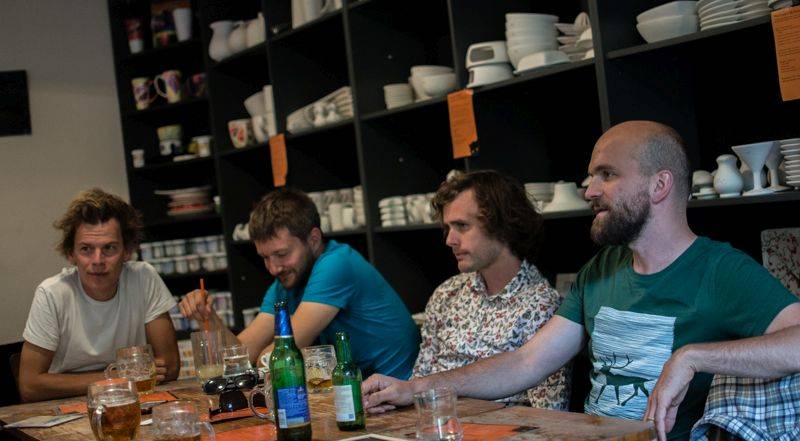 Zrní interview: Chozením naboso dáváme najevo, že město není svázanej prostor, je to hra