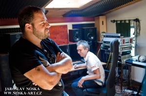 Xindl X interview: V Česku se úspěch neodpouští, proto jsem napsal píseň o poměřování pindíků