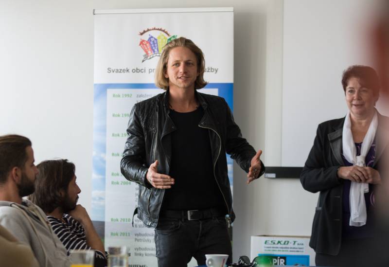 Tomáš Klus interview: Nezavírejme oči před problémy naší planety