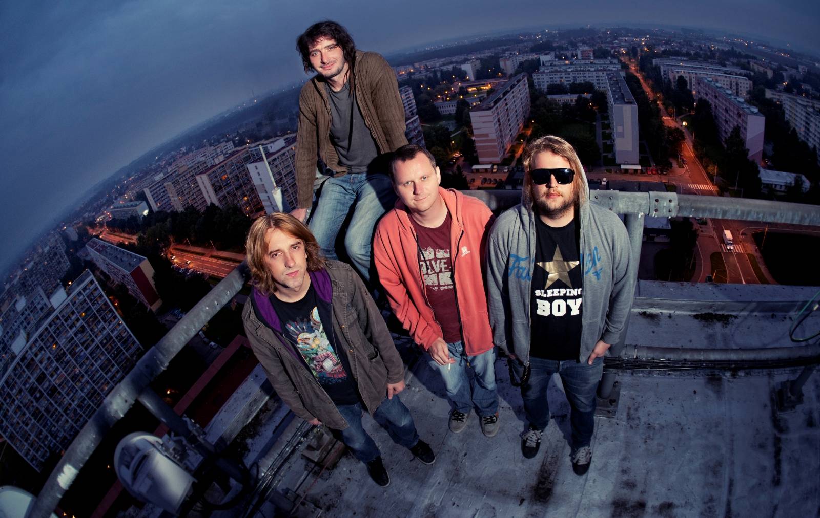 VIDEOROZHOVOR: Márdi (Vypsaná Fixa): Skákání fanoušků z pódia ke koncertům patří, problém je, že to lidi přestávají umět