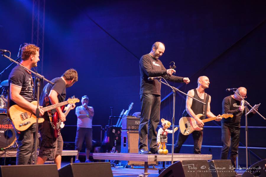 Honza Homola (Wohnout) interview: V Rumunsku jsme viděli vařit pivo na sporáku v hrnci