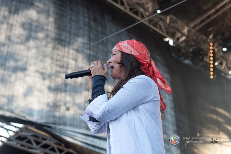 VIDEOROZHOVOR: Anna K. - V tomhle období není třeba zpívat depresivní písně