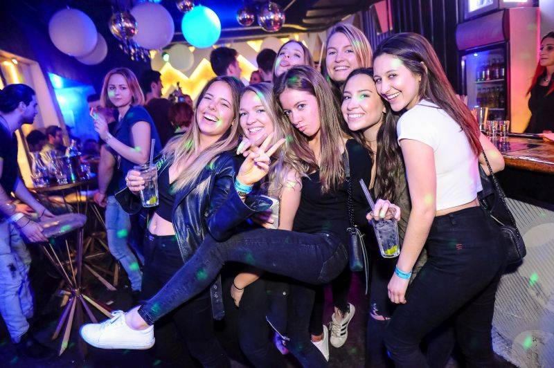 DJ Kwé a tým Radosti FX: Snažíme se jít ruku v ruce s trendy a udržet si dobré jméno na pražské klubové scéně