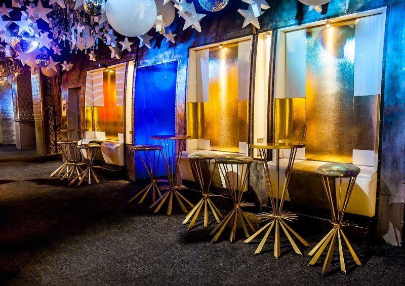 DJ Kwé a tým Radosti FX: Snažíme se jít ruku v ruce s trendy a udržet si dobré jméno na pražské klubové scéně