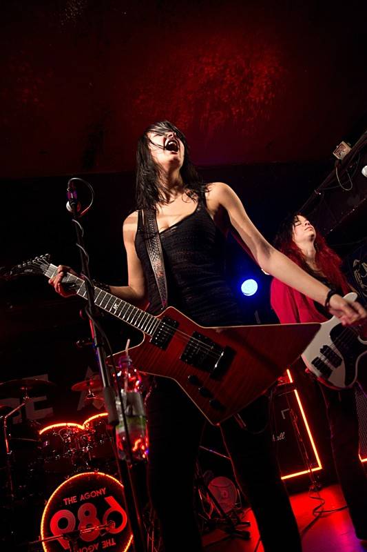 The Agony Interview: Neukazujeme kozy a stehna, abychom dostaly koncert