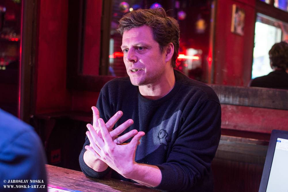 VIDEOROZHOVOR - Honza Křížek: Mostem mezi Blue Effectem a mou sólovou kariérou je Slunečný hrob