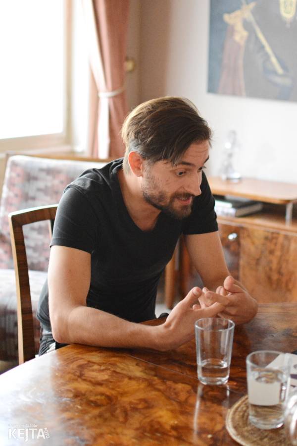 Mandrage interview: Naše dodávky mezi sebou cestou na koncerty soupeří