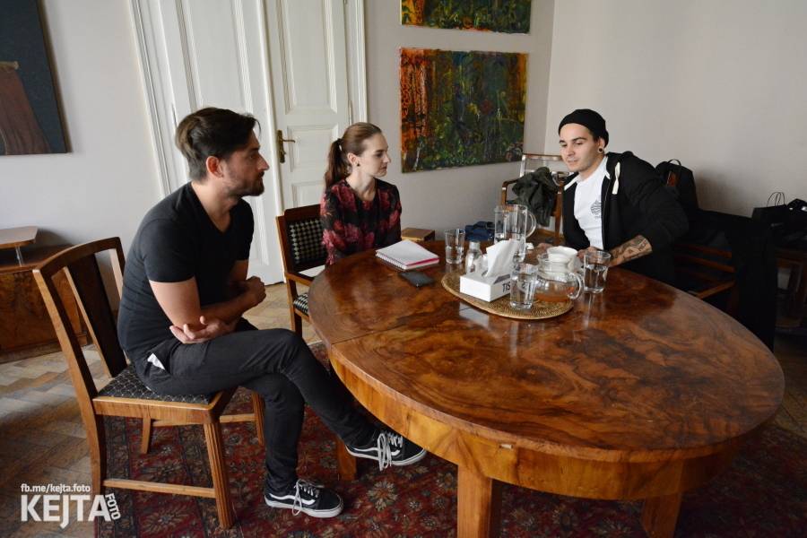 Mandrage interview: Naše dodávky mezi sebou cestou na koncerty soupeří