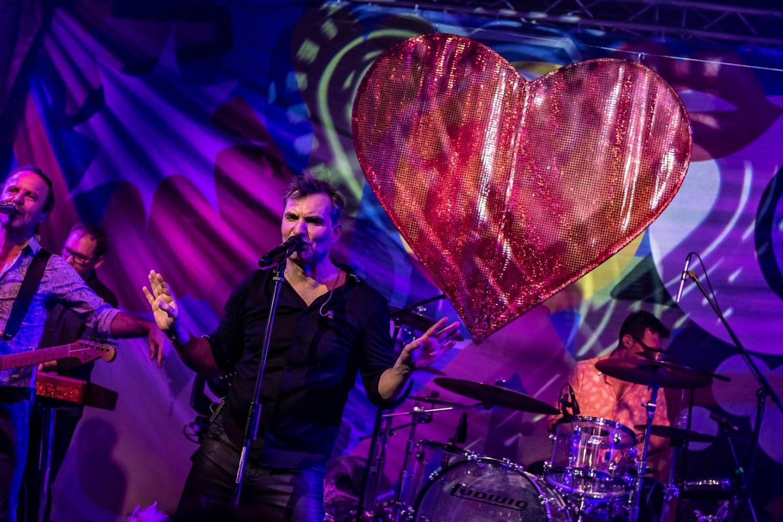 Honza Hladík (Mig 21) interview: Něco pod námi bublá. Všeobecná chuť do nové desky je, tvůrčí přetlak taky