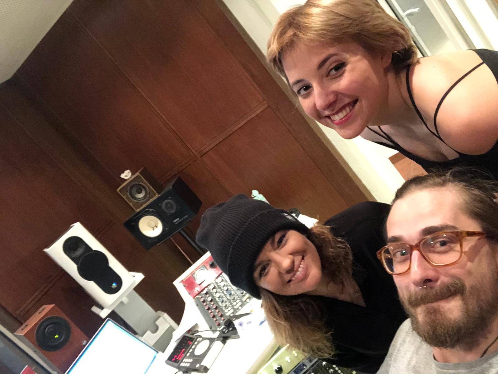 ROZHOVOR | Jdu si vlastní cestou a rodiče do ní netahám, říká Anna Julie Slováčková 