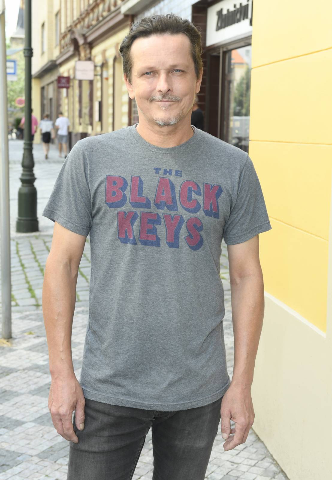 RECENZE: Chinaski šli s kůží na trh. Natočili upřímný dokument, ve kterém účinkují i bývalí členové