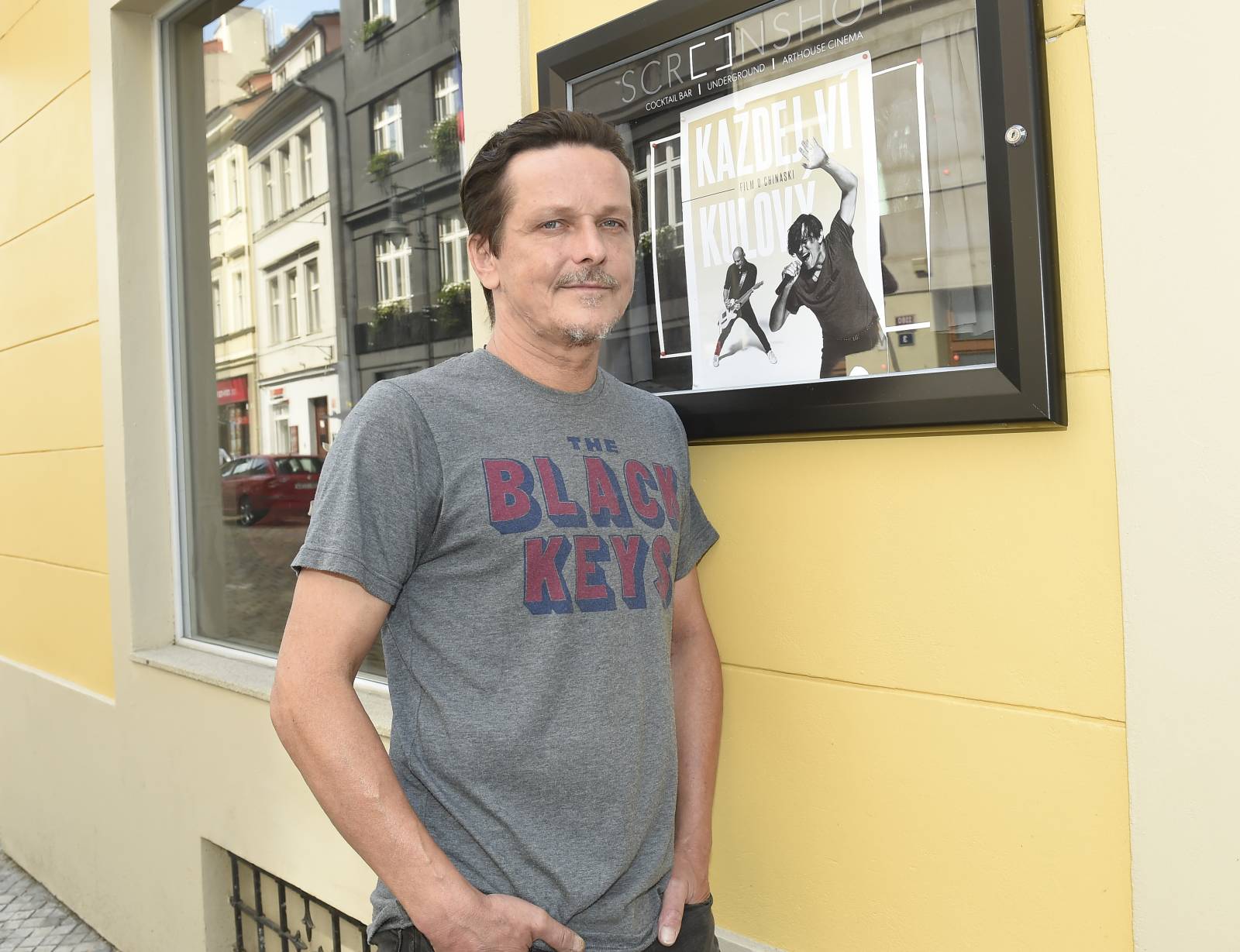 RECENZE: Chinaski šli s kůží na trh. Natočili upřímný dokument, ve kterém účinkují i bývalí členové