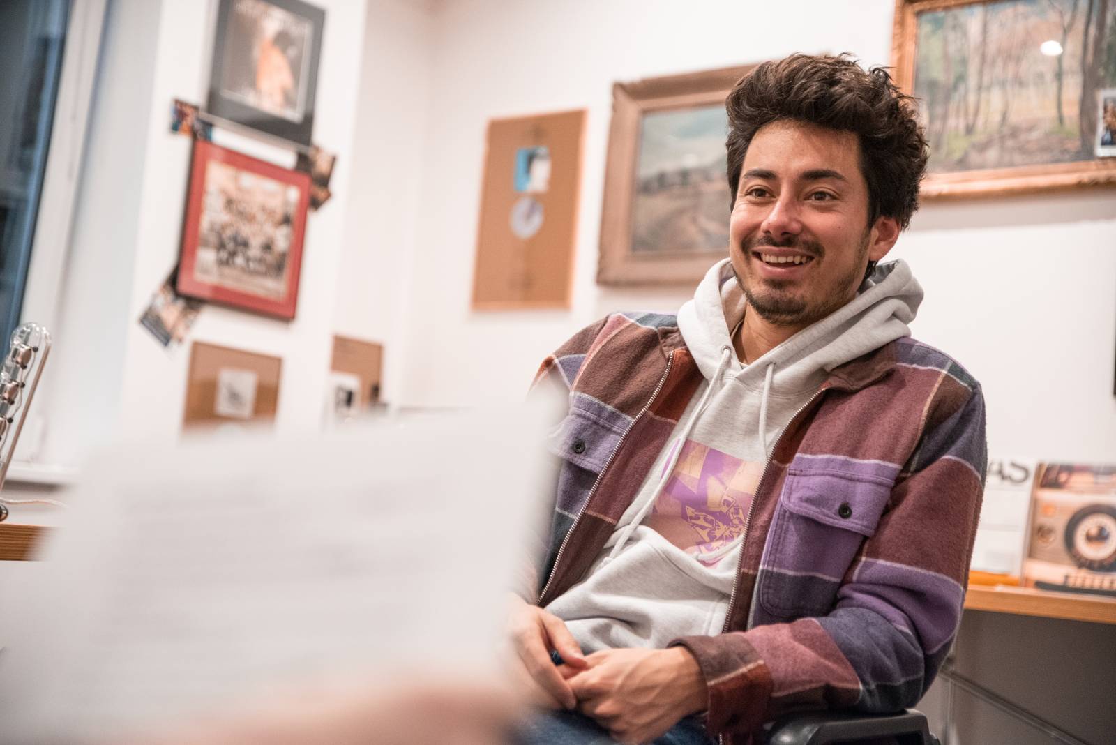 ROZHOVOR | Mirai Navrátil: Naše nová deska je fresh, konzervativnějšímu českému popu vyšlapává cestičku