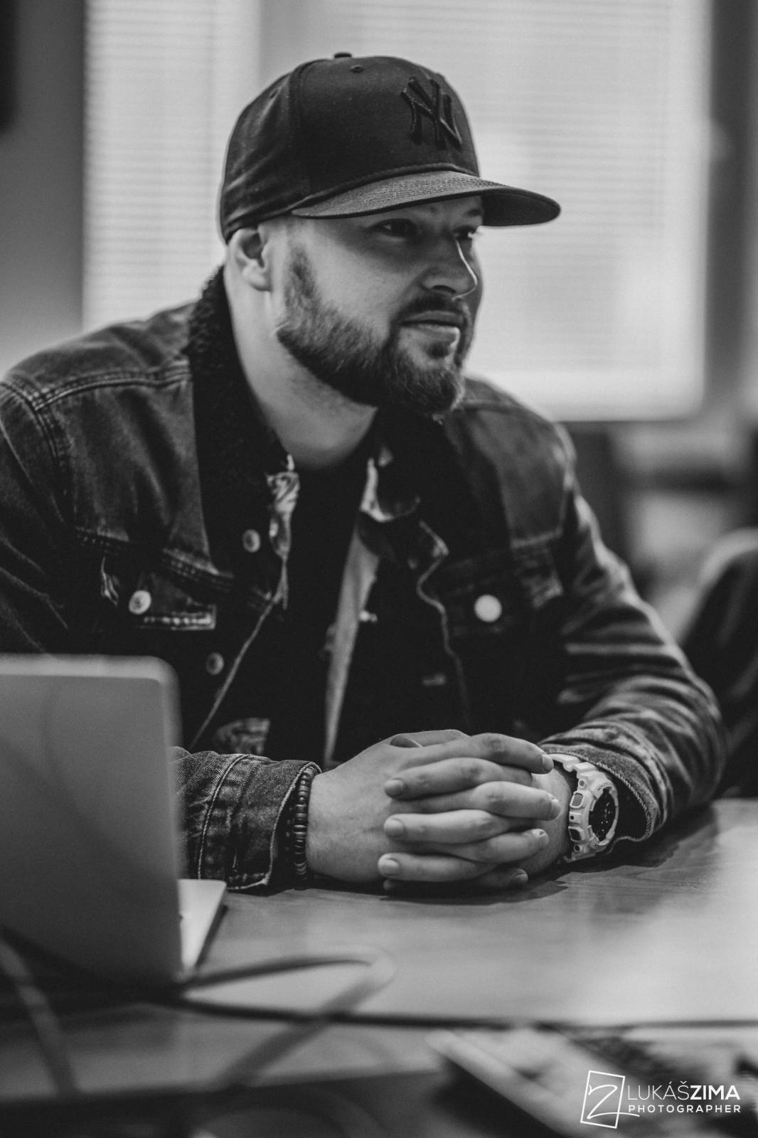 ROZHOVOR | Poetika: Pandemie změnila album i kapelu k lepšímu 