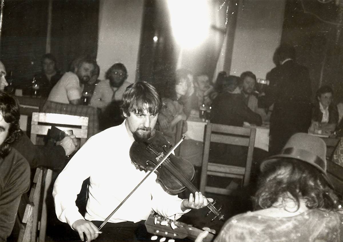 ROZHOVOR | Petr Hrabalik (Našrot): Na počátku vzniku druhé desky stálo únorový nařízení toho plešatýho psychopata