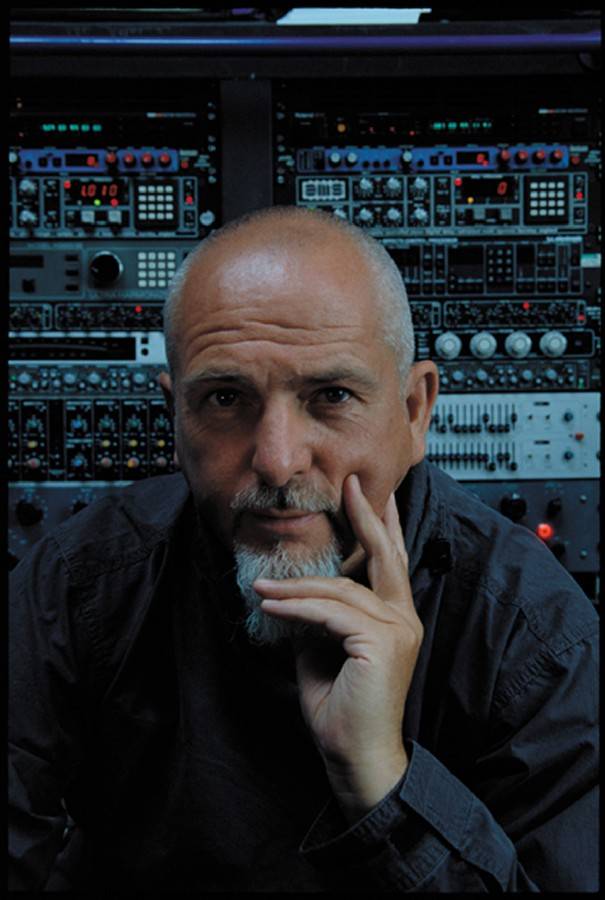 RETRO 2000| Peter Gabriel: Dneska můžeš nahrávat desky v ložnici a přežít