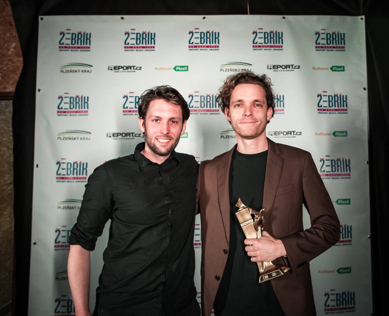 VIDEOROZHOVOR | Jak se tvoří filmová hudba? Na Žebříku nám to prozradili skladatelé Karel Havlíček a Jan Šléška