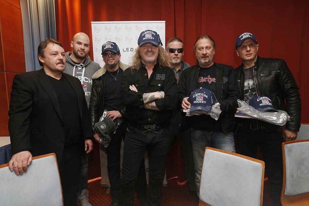 ROZHOVOR | Kabát: Málem jsme to zabalili, pomohl nám Petr Janda