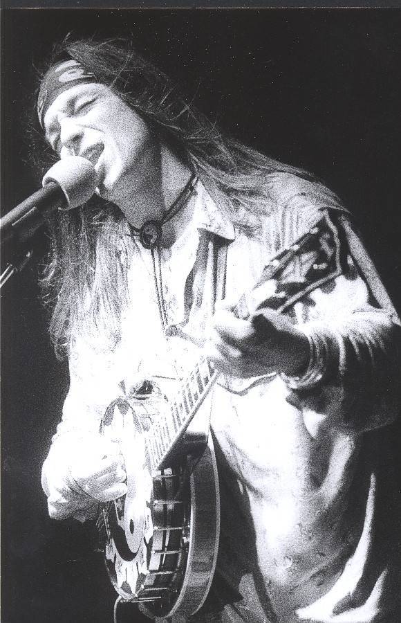 RETRO 90s| Lucie: Album Černý kočky mokrý žáby nám produkoval Ivan Král. P.B.CH. si potřebuje najít čas sám na sebe