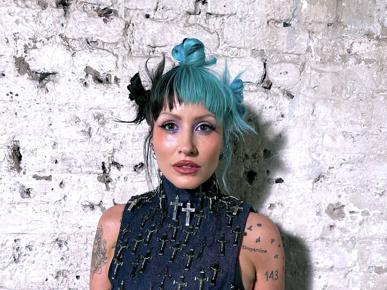 ROZHOVOR | RØRY: Pila jsem, brala drogy. Za ADHD a věk jsem se styděla