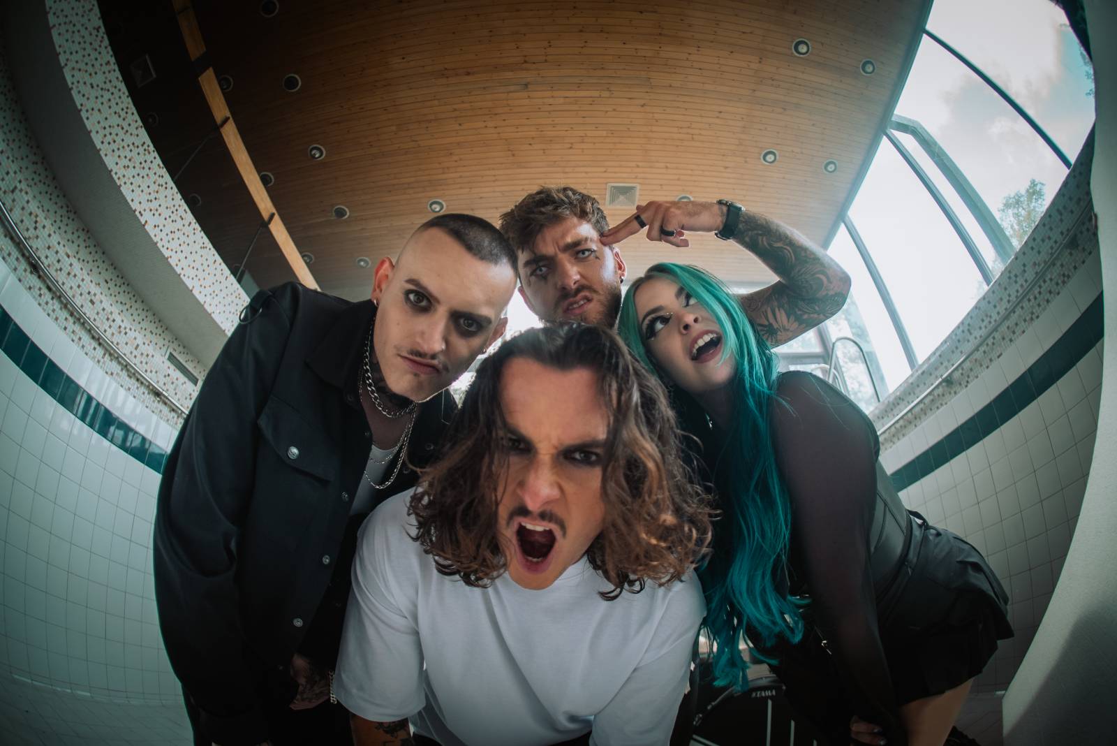 ROZHOVOR | The Hara: Radši zemřeme mladí, než abychom krmili systém. Nová deska bude bez filtrů