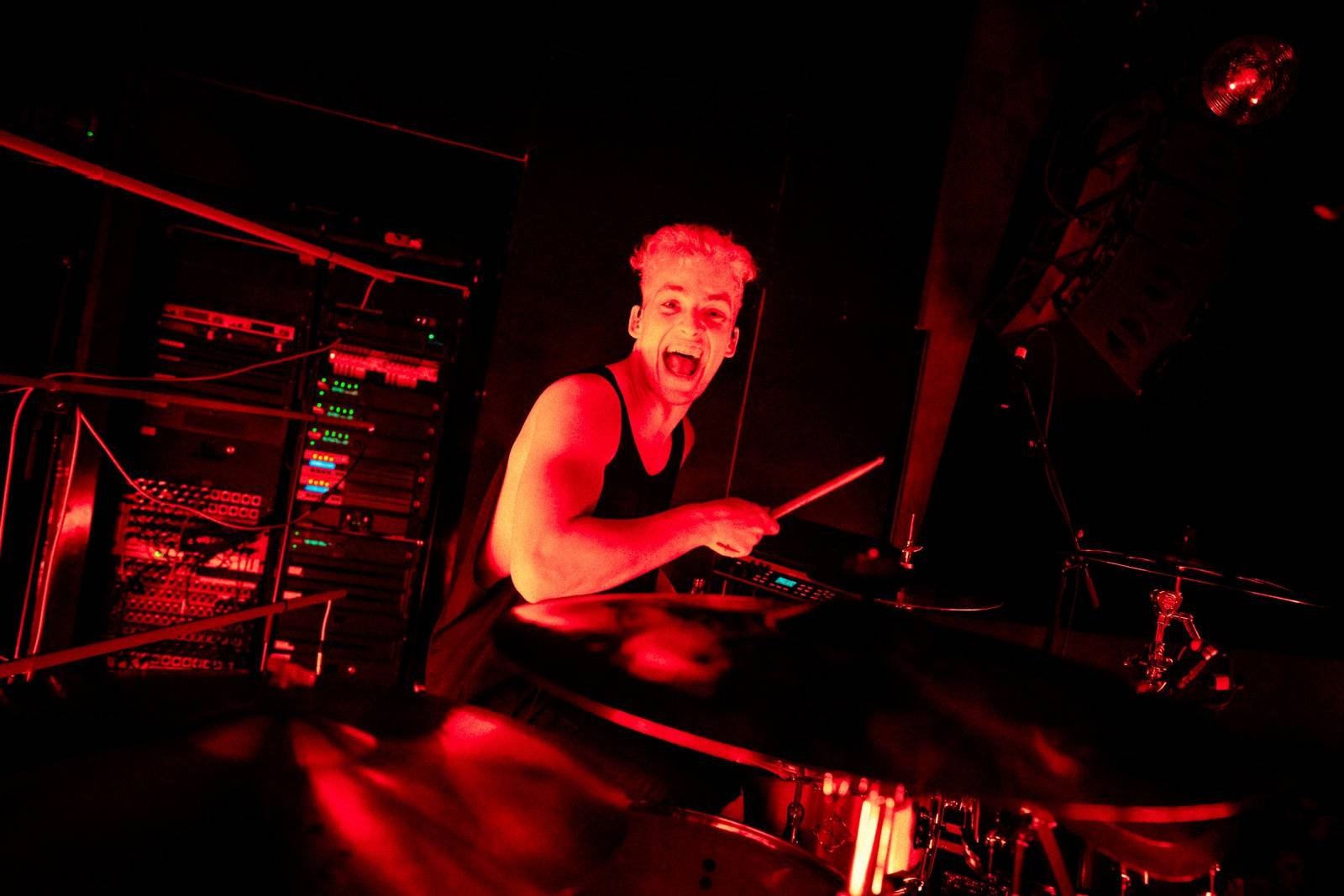 ROZHOVOR | Petr Hataš: Se Sofianem Medjmedj to byl totální „match“. V Česku je spousta šikovných bubeníků. Chci jim dát v pořadu Drum Space prostor