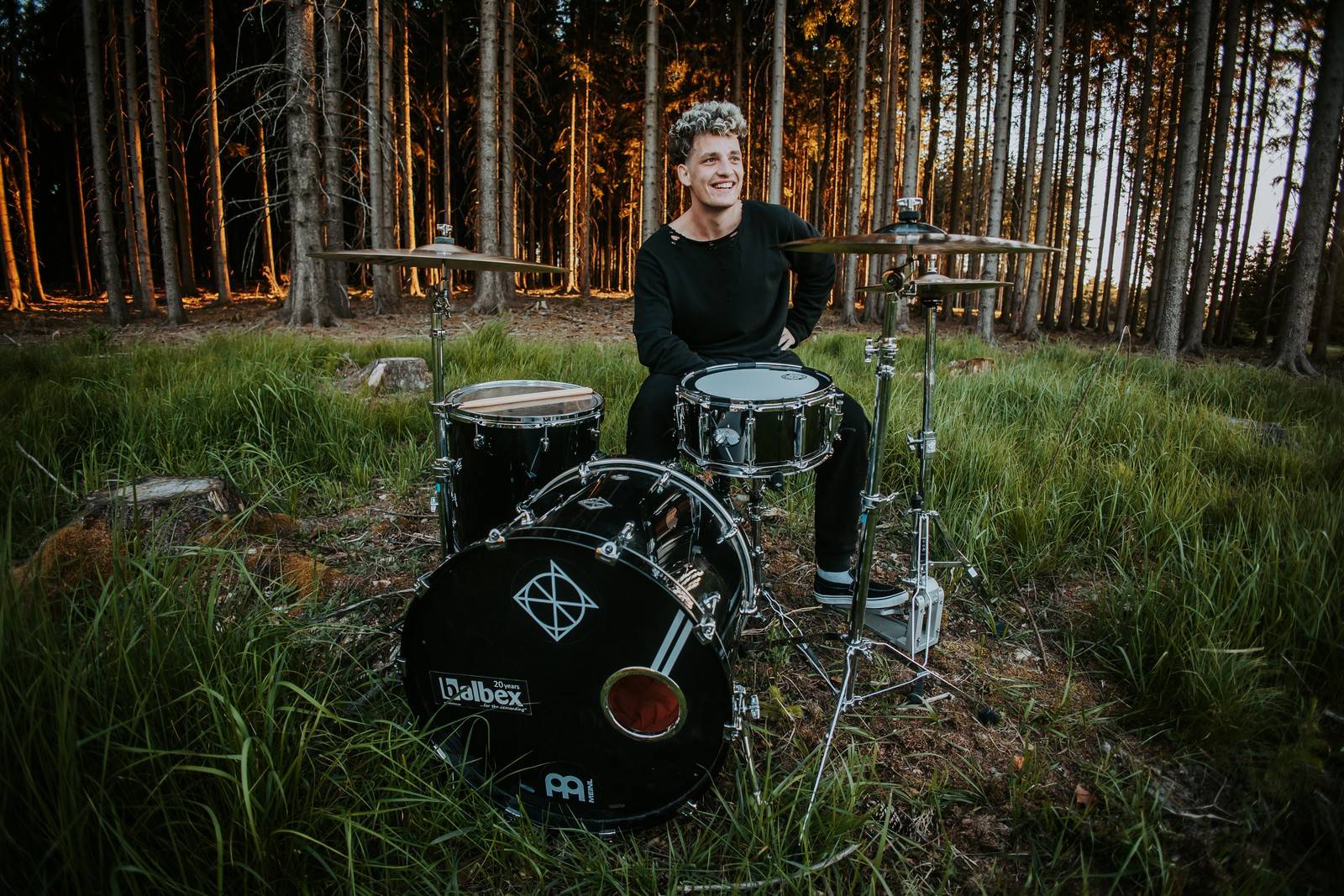 ROZHOVOR | Petr Hataš: Se Sofianem Medjmedj to byl totální „match“. V Česku je spousta šikovných bubeníků. Chci jim dát v pořadu Drum Space prostor