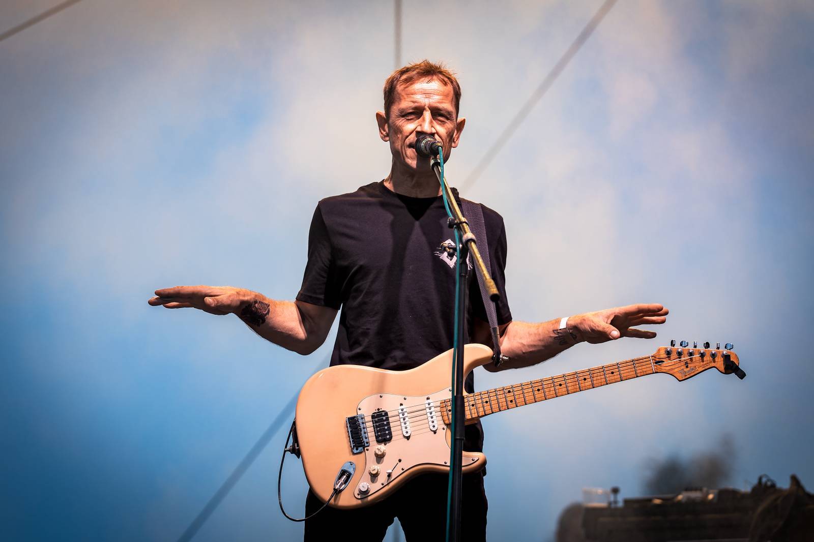 ROZHOVOR | Matěj Homola (Wohnout): Nejradši bych neměl žádnej domov, koupil bych si karavan nebo jezdil jenom na motorce