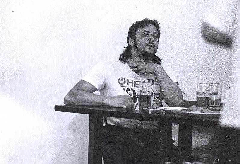 RETRO 90s | Poprvé na pivu s Michalem Pavlíčkem: Někdy je dobré v nejlepším přestat 