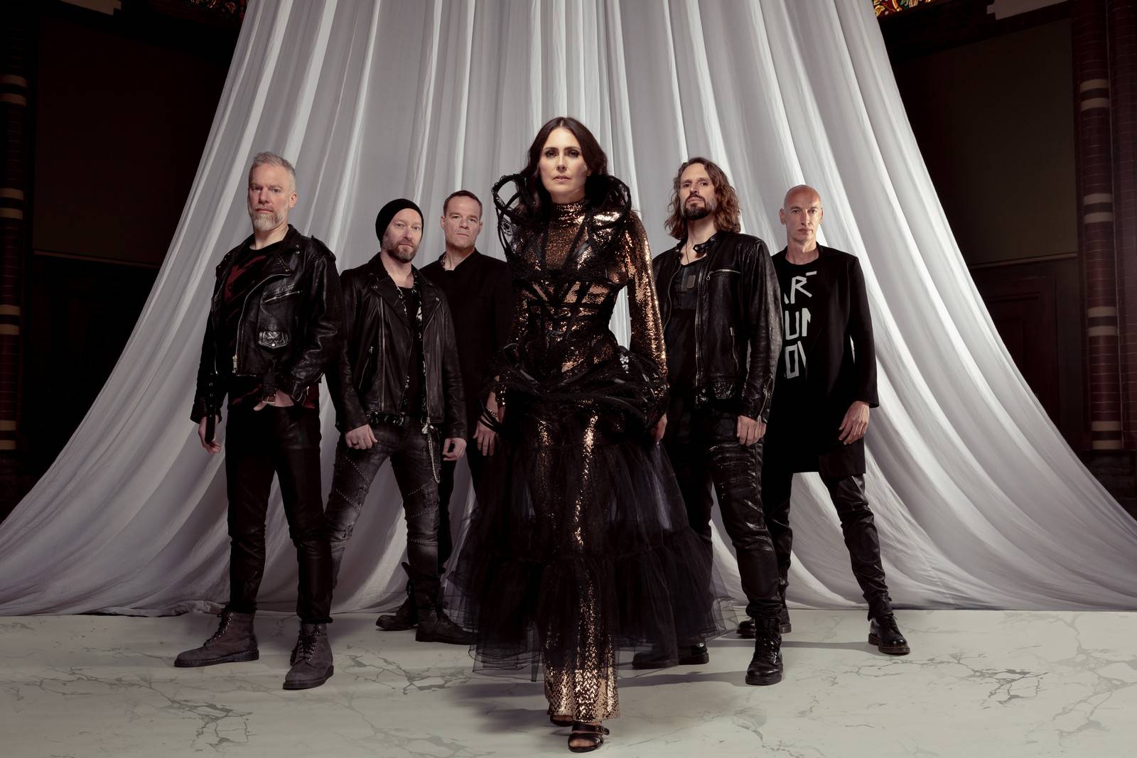 ROZHOVOR | Sharon den Adel (Within Temptation): Symfonickému metalu už nemáme co dát. S novou deskou otočíme o 180 stupňů